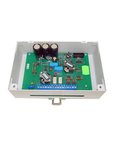 Блок распределения управления и сопряжения Тромбон БРУ-М30Д в Хабаровске Системы оповещения и управления эвакуацией Pintop.ru