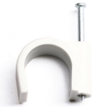 Скоба пластиковая с гвоздем, д.7 - 8мм DKC 51700
