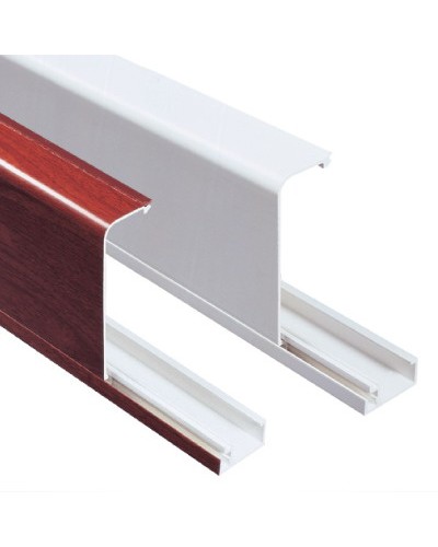 Короб плинтусный 100х40 мм белый DKC AIR10040 в Хабаровске Кабель-канал Pintop.ru